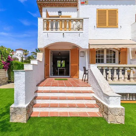 Uhc Casa Mistral 펜션 *